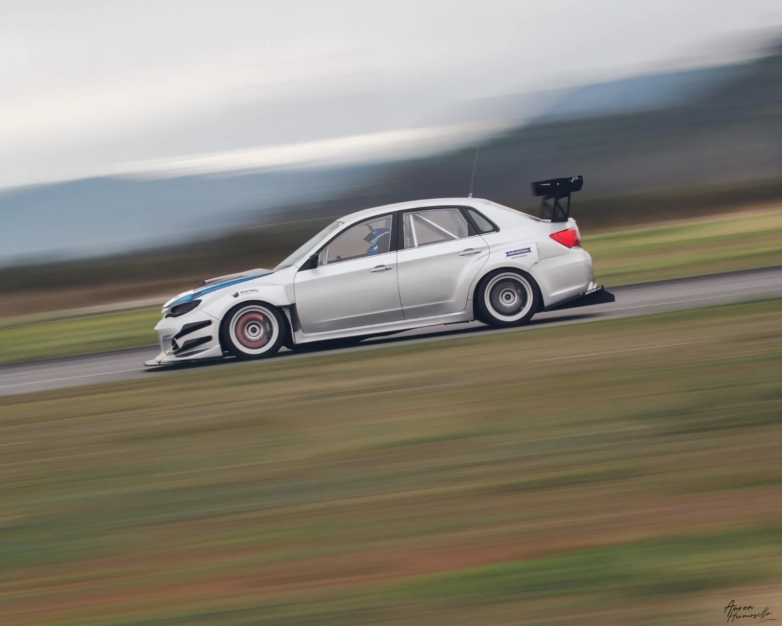 Súper STI con motor M157 en sus primeras pruebas en pista